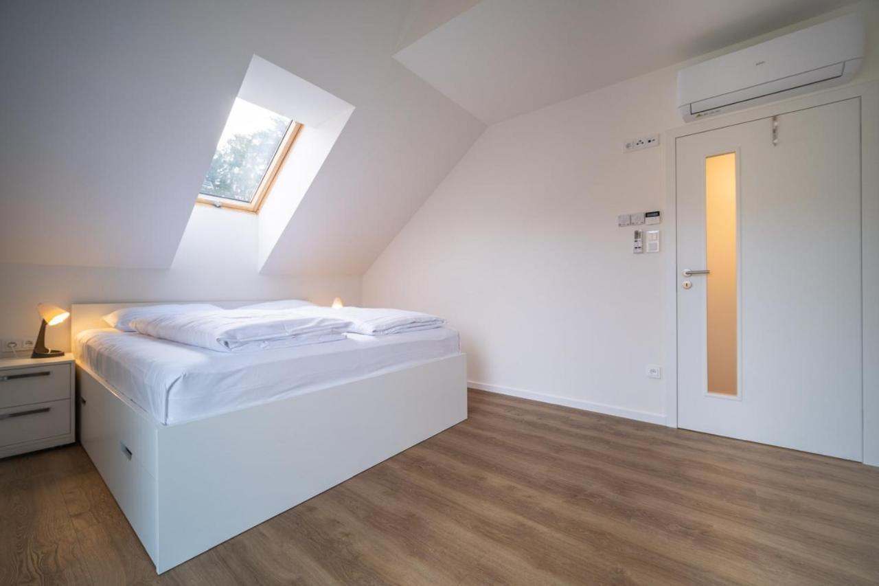 Holiday House U Hajenky 13P Lipno Home リプノ・ナト・ヴルタヴォウ エクステリア 写真
